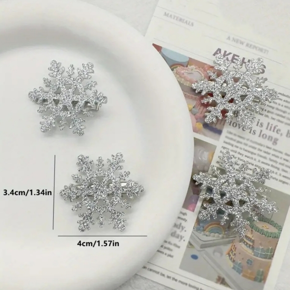 2 Snowflake Sparkly Clips - Picture 3 of 8